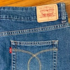 Levi’s Jeans Denim Skirt Excellent Condition!!!